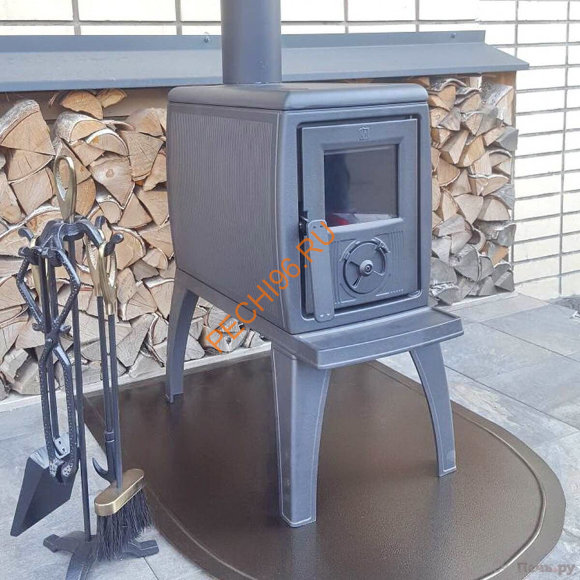 Чугунная печь-камин PLAMEN TRENK