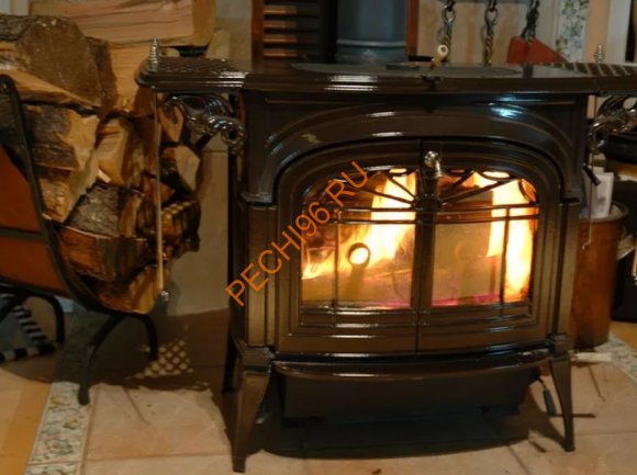 Чугунная печь Vermont Castings Defiant коричневый