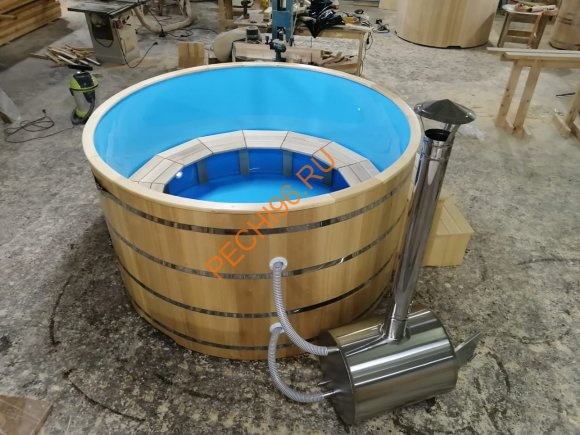 Фурако НКЗ Premium с наружной печью круглая из кедра с пластиковой вставкой